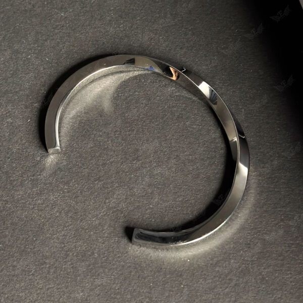 بنگل مردانه مدل پیچ خورده ( در 3 رنگبندی )