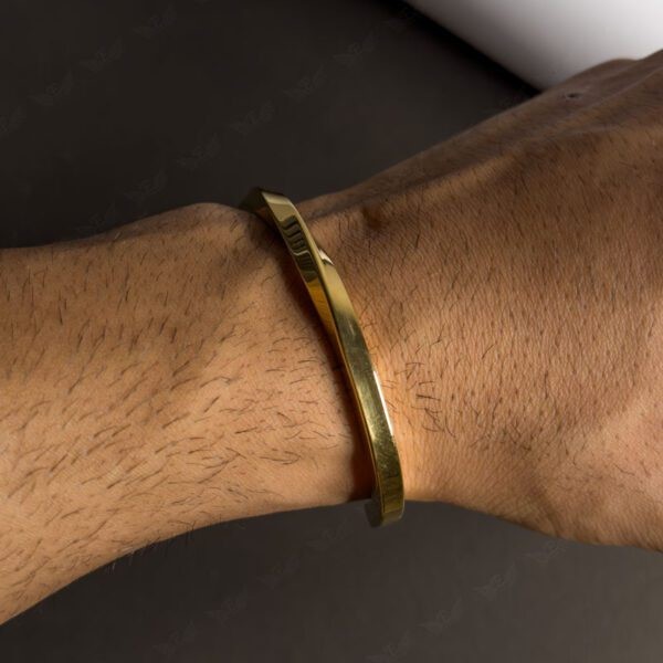 بنگل مردانه مدل پیچ خورده ( در 3 رنگبندی )