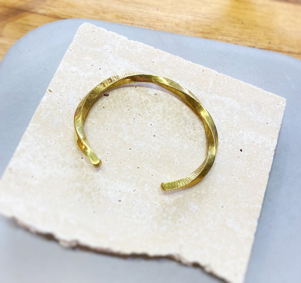 بنگل مردانه مدل پیچ خورده ( در 3 رنگبندی )