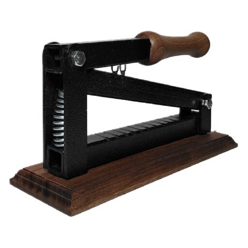 دستگاه بادام‌شکن و گردوشکن چند کاره خانگی: صرفه‌جویی در وقت و هزینه!